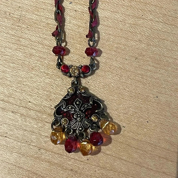 Vintage Y2K Red and Gold Beaded Necklace- Ribbon woven through chain- 18” - Picture 3 of 5
